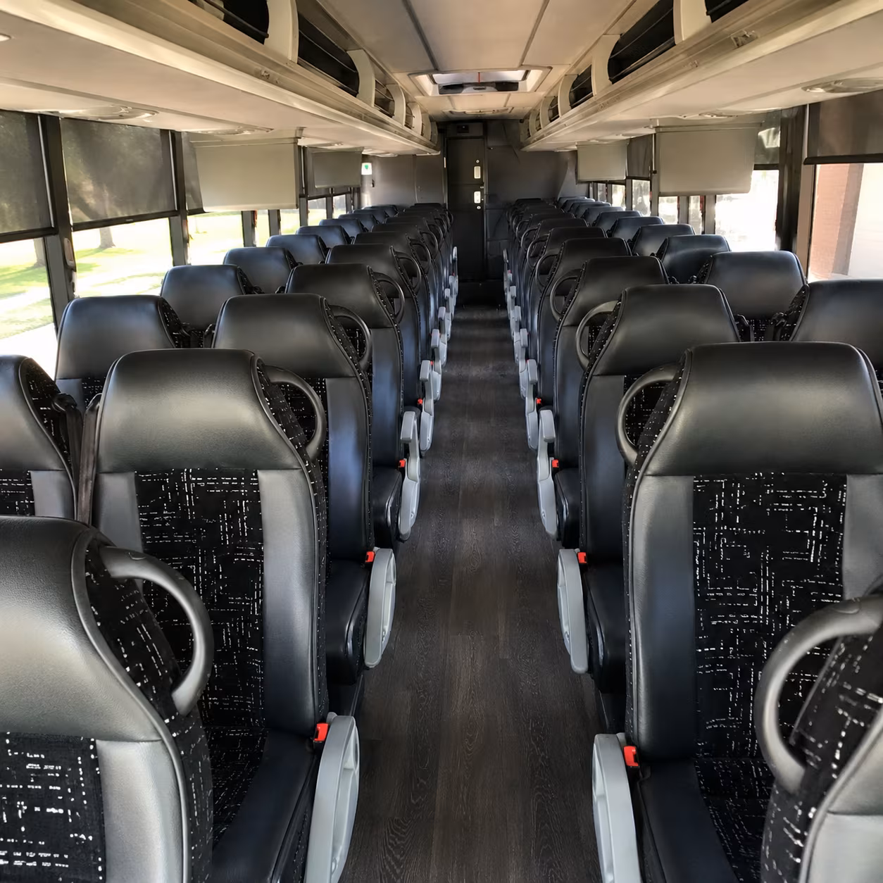 charter buses for bands performers and touring acts moving through arkansas