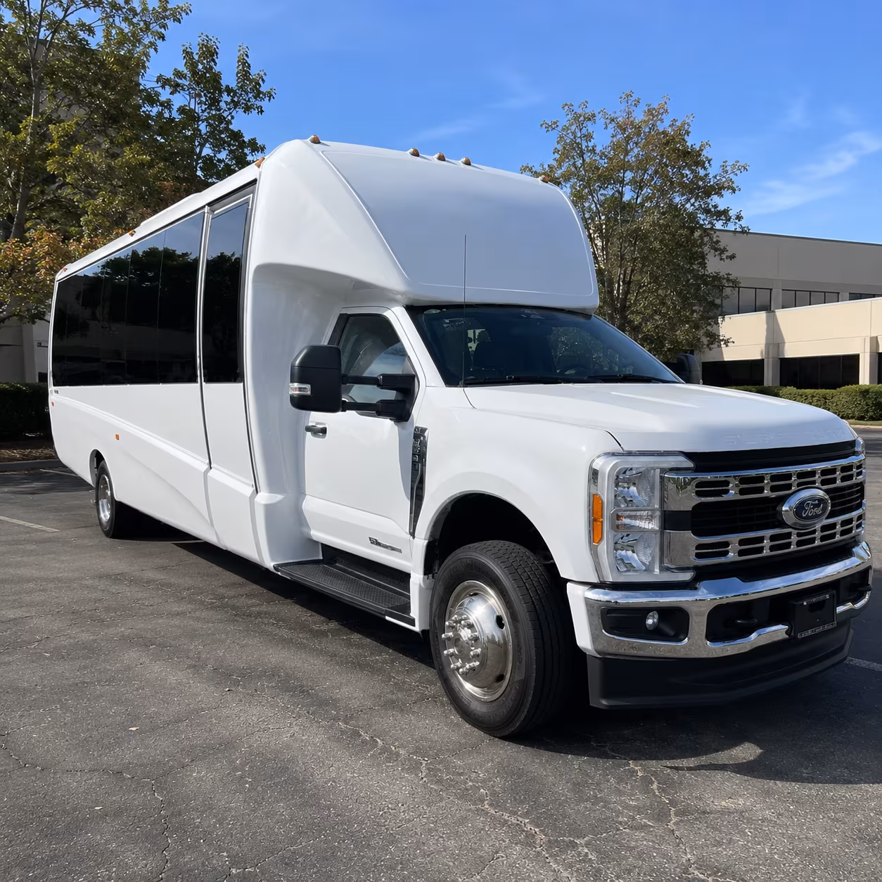 employee shuttle buses for north little rock companies of all sizes