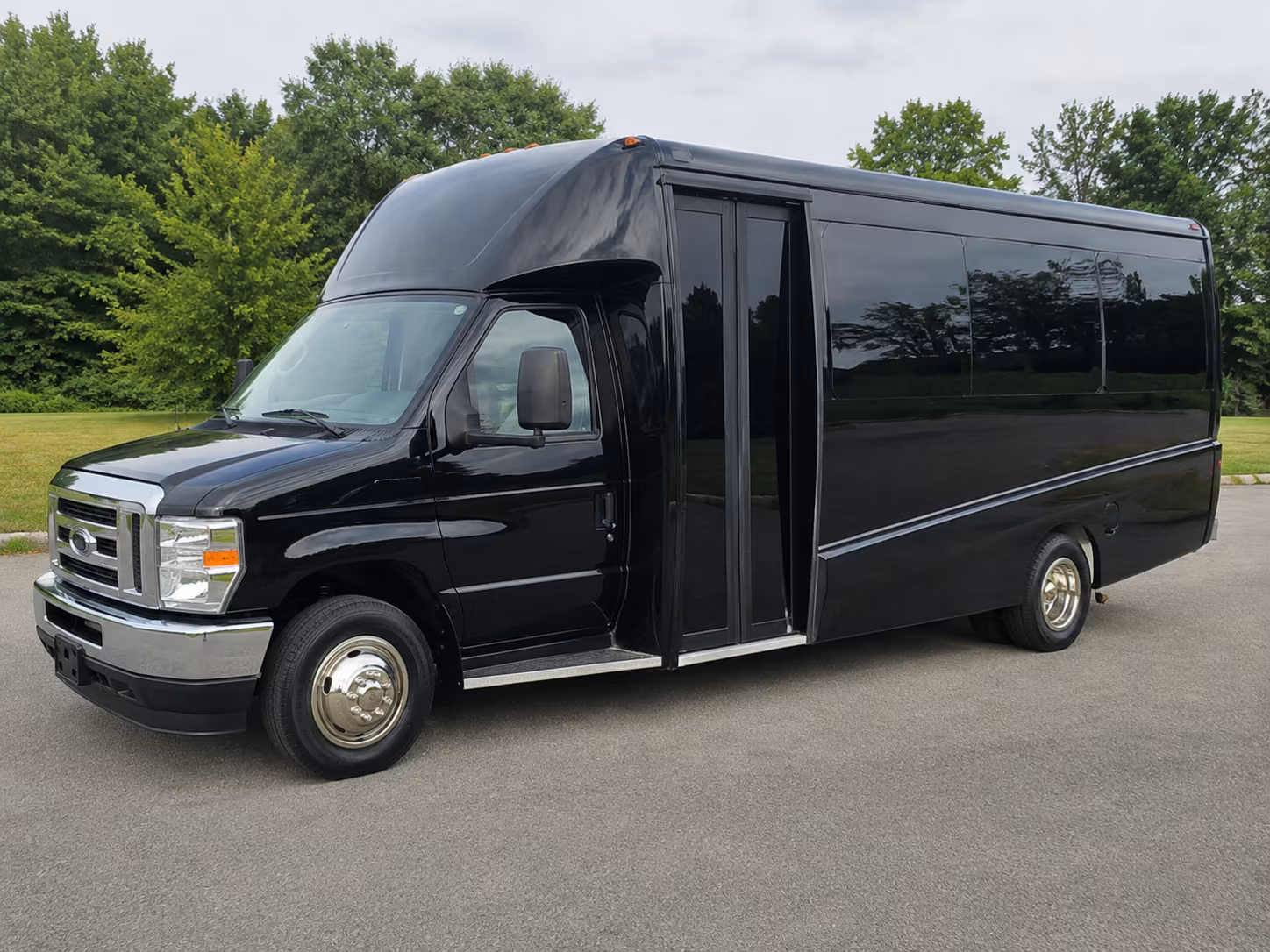 field trip buses to pinnacle mountain state park and outdoor education sites