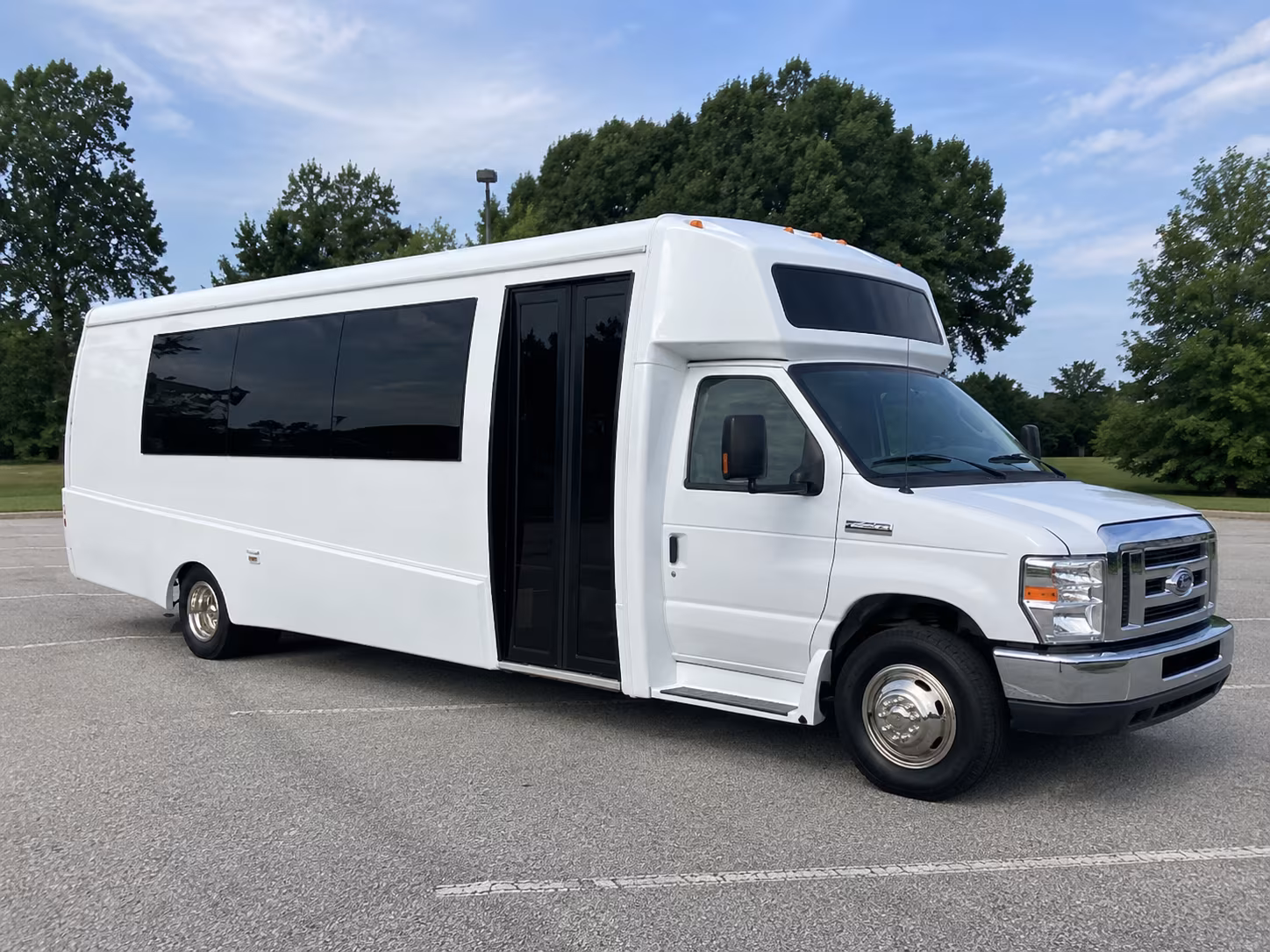 north little rock 18 passenger party bus
