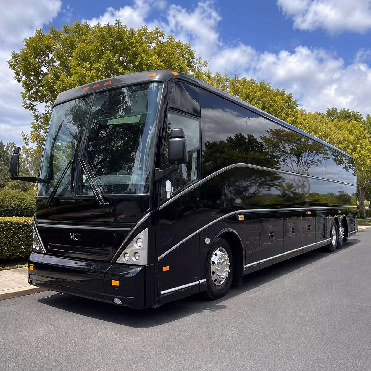 north little rock charter buses for long distance group travel to memphis and nashville