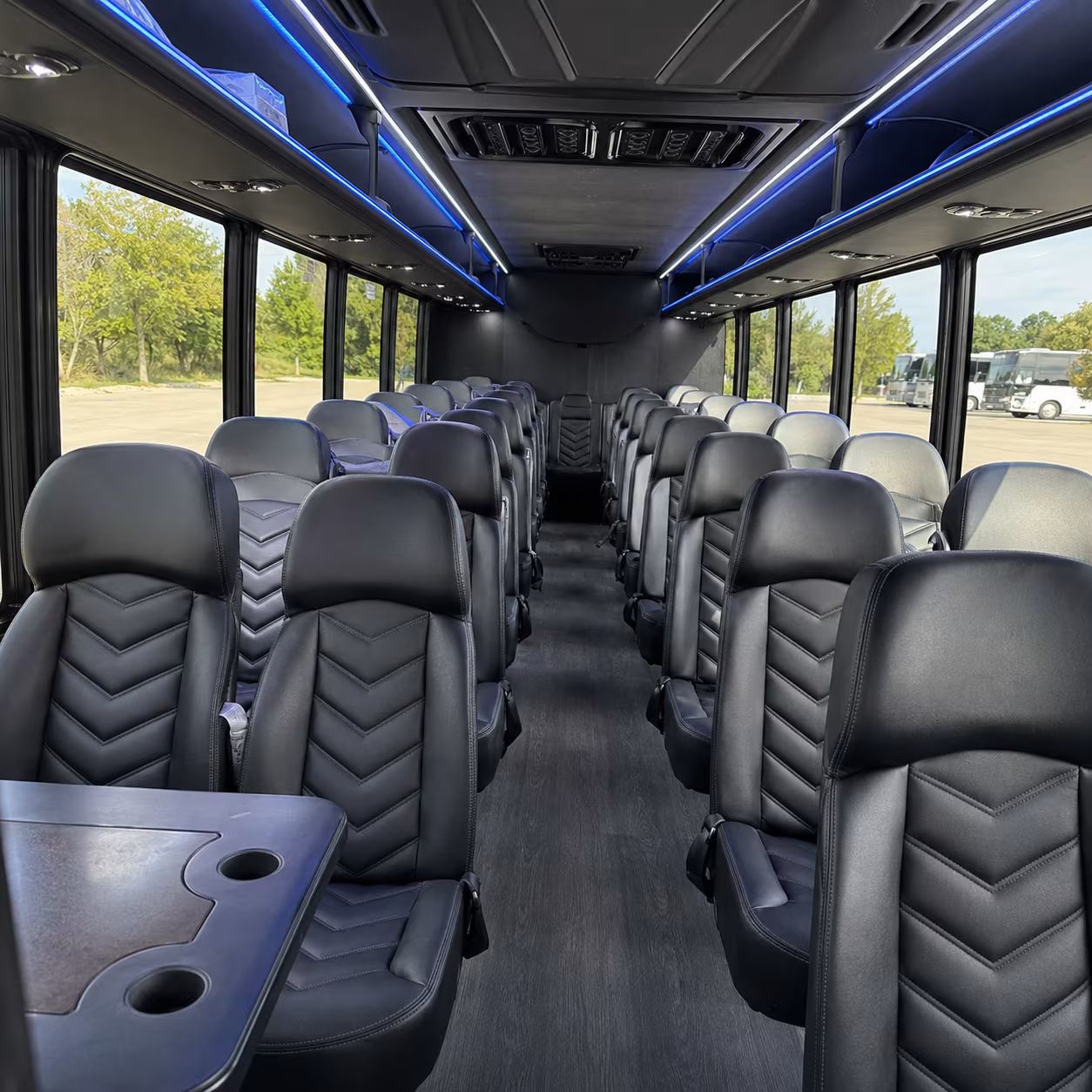 wine trail bus rentals to altus wiederkehr village and the river valley